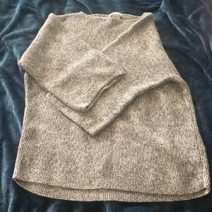 HM cropped bell sleeve sweater